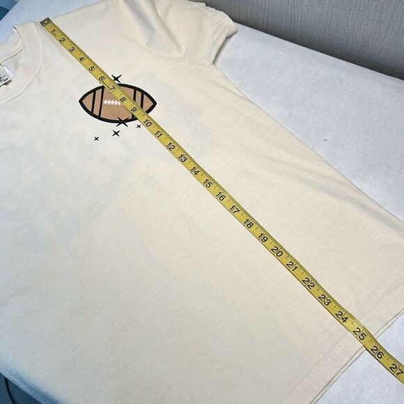 NEW Comfort Colors Football Tshirt Busy Raising Ballers Sz Small Beige Short Sle - Picture 7 of 7
